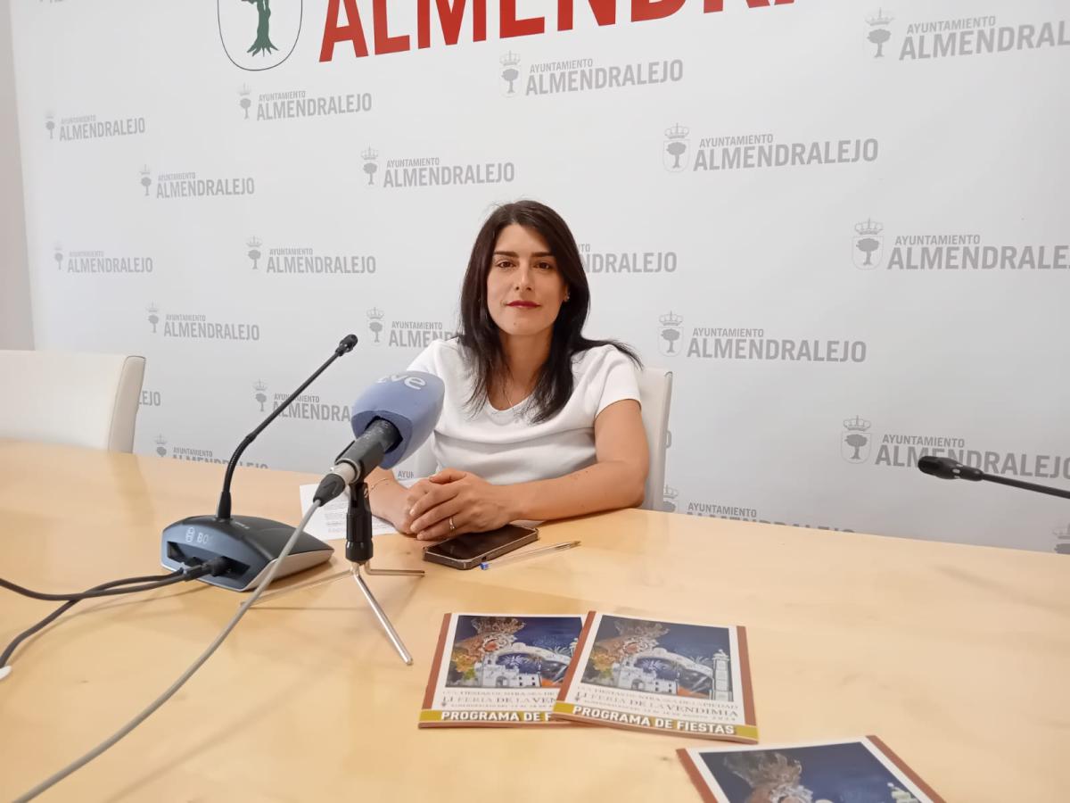 La concejala de Festejos presenta una amplia programación para la Feria de la Piedad 2024