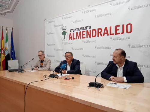 El alcalde presenta la tercera edición del Festival de la Animación y el Videojuego que se celebra del 18 al 20 de octubre